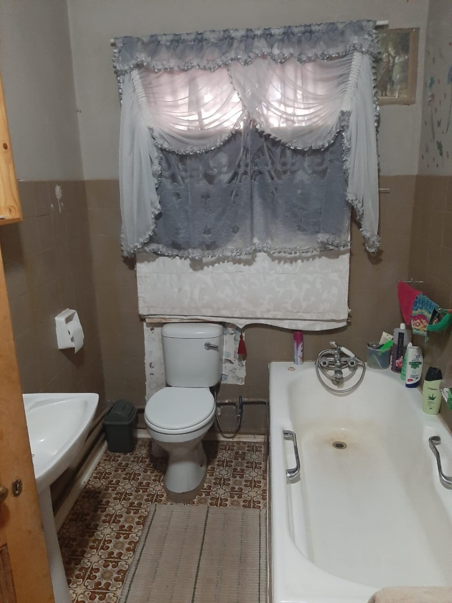 4 Bedroom Property for Sale in Hofmeyr Eastern Cape